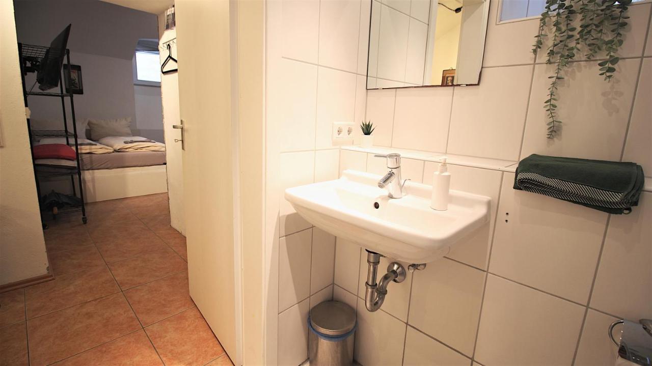 Xxx Fully Equipped Apartment Near Main Station! Würzburg Esterno foto